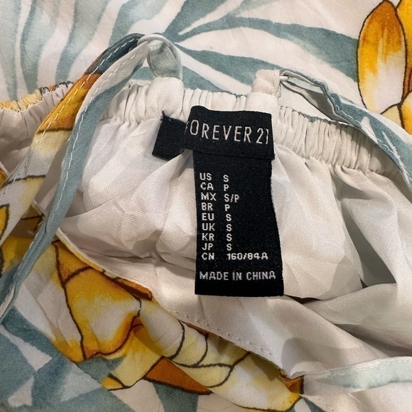 Forever 21 - LIKE NEW  - summer dress with spaghetti straps. Size small. - Picture 4 of 5